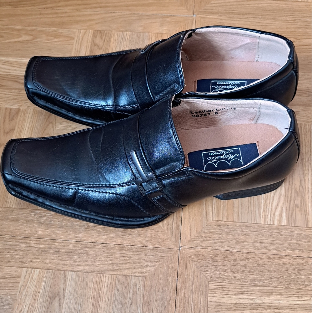 Majestic Black Loafers Slip-Ons